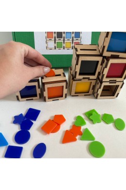 Цветные кубики с окошками